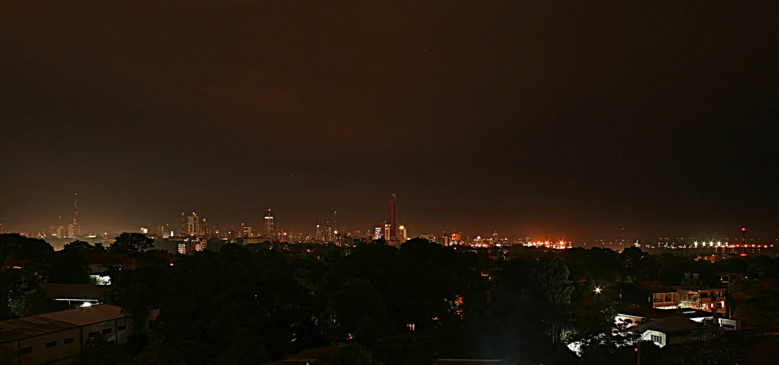 Asunción at night